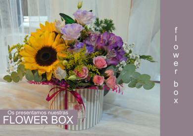 caja con flores.
